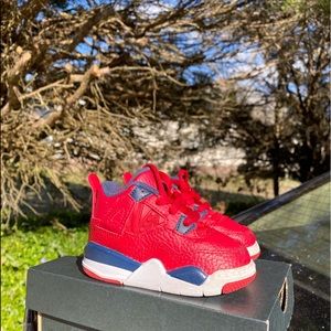 Air Jordan 4 Retro